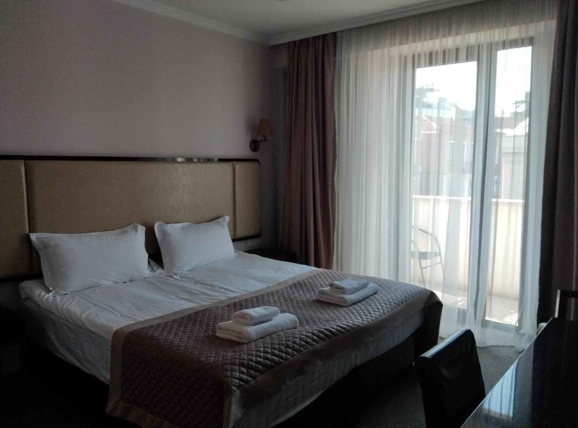 Hotel Genio Tiflis Exterior foto